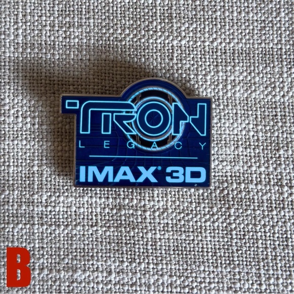 2010 Brand New Disney TRON Legacy IMAX 3D Promo Pin LA Times Hero Complex Rare - Picture 4 of 7